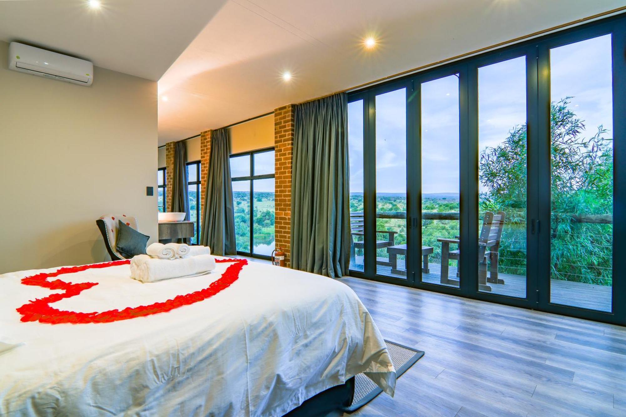 Cliffhanger Lodge Mabula Game Reserve ภายนอก รูปภาพ