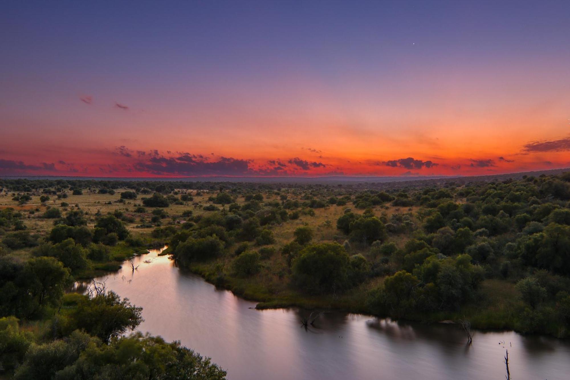 Cliffhanger Lodge Mabula Game Reserve ภายนอก รูปภาพ