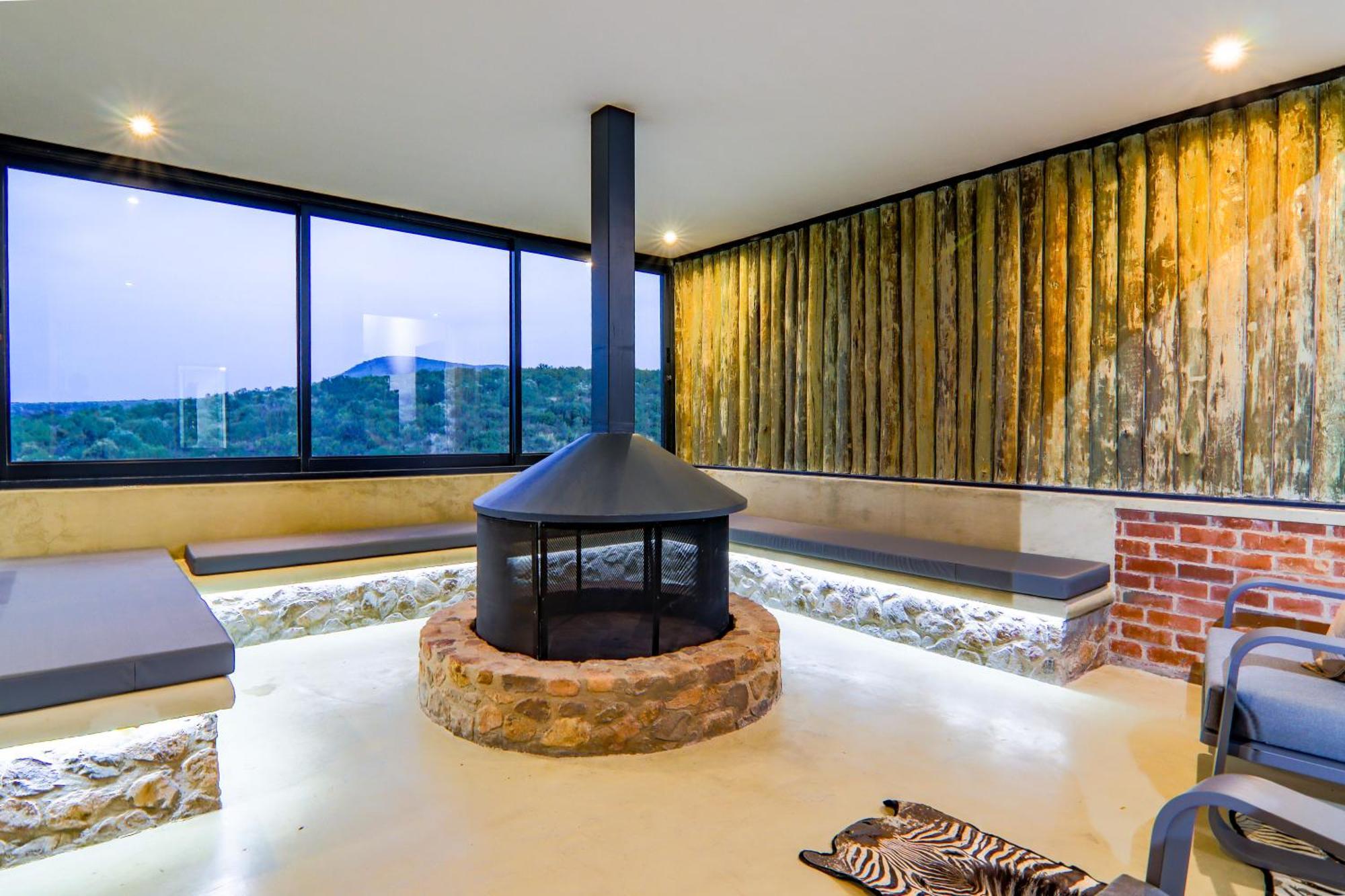 Cliffhanger Lodge Mabula Game Reserve ภายนอก รูปภาพ