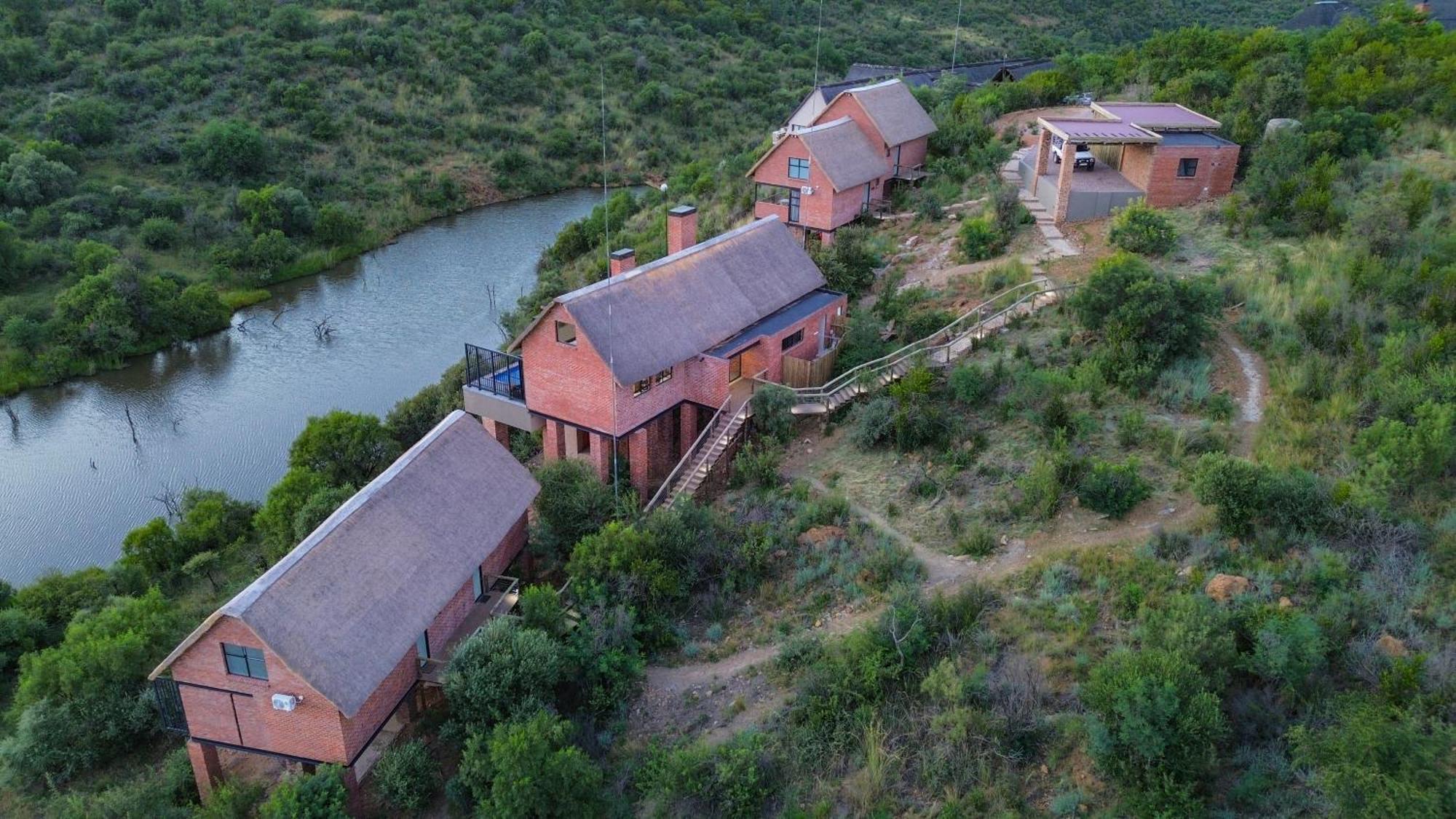 Cliffhanger Lodge Mabula Game Reserve ภายนอก รูปภาพ